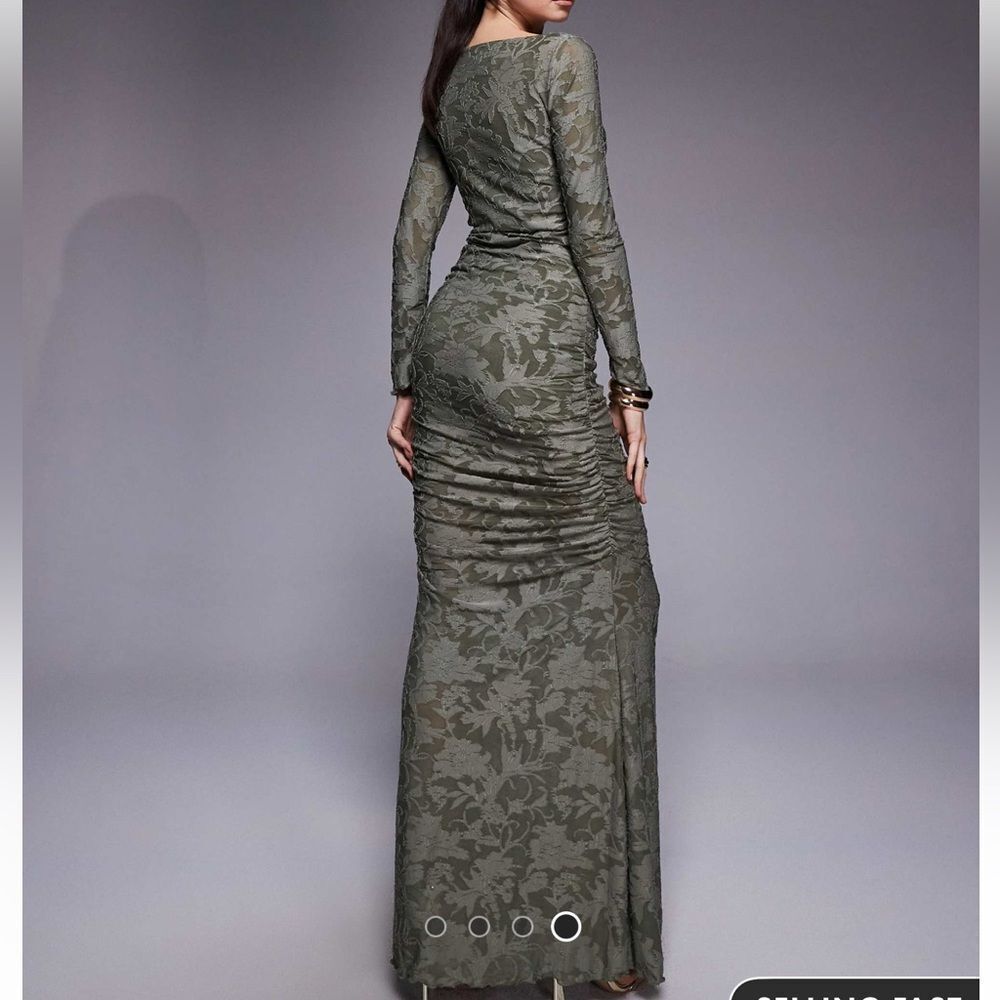 Mermaid Lace Dress - Picture 4 of 11